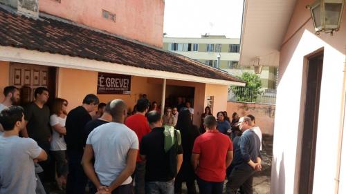 Trabalhadores (as) Cobra encerram greve Trabalhadores (as) Cobra encerram greve